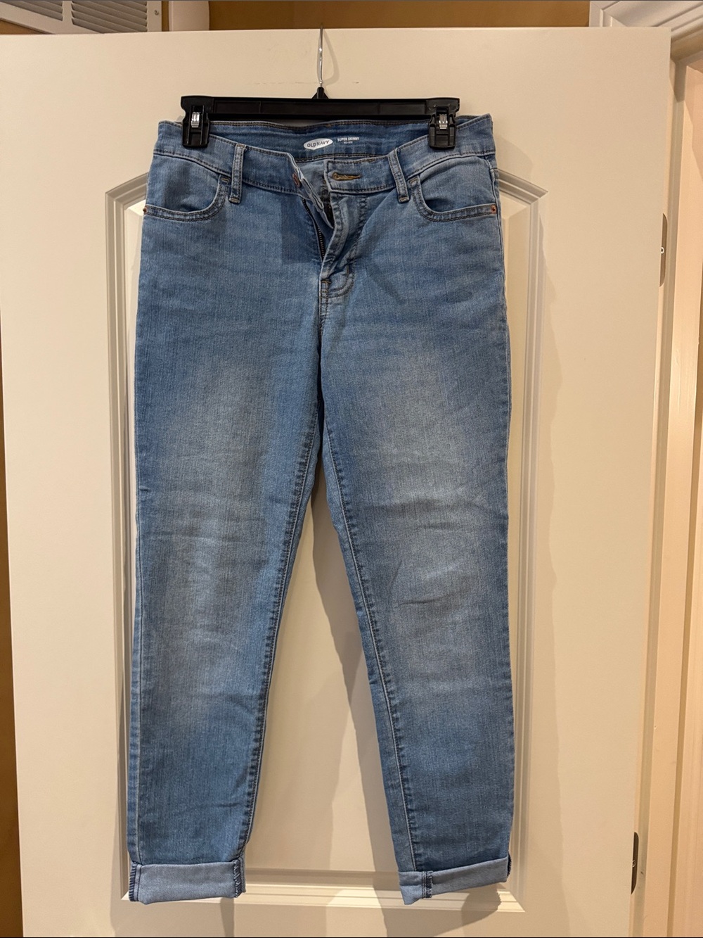 Old Navy Light Blue Super Skinny Mid Rise Jeans, size 4